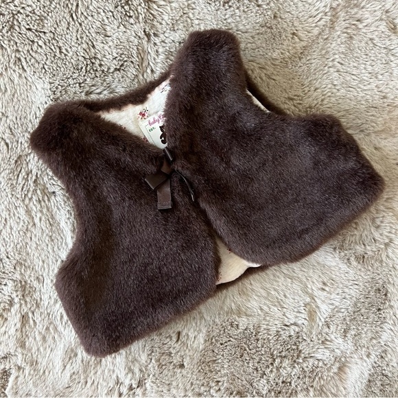 Baby Gap Chocolate Brown Faux Fur Sleeveless Vest With Bow Detail SZ 0-6 Months - Picture 2 of 11